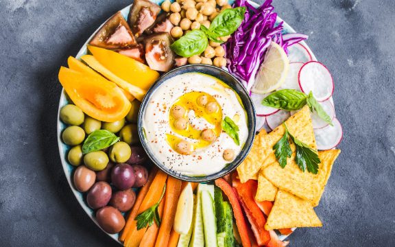 Read more about the article 15 Anti-Aging Mediterranean Snacks to Keep You Glowing
